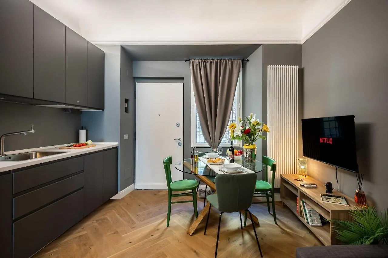 Lovely Apartment Milan - Duomo - Milan Lin Airport