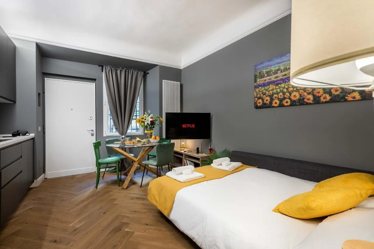 Lovely Apartment Milan - Duomo - Milan Lin Airport 0*,  Italy