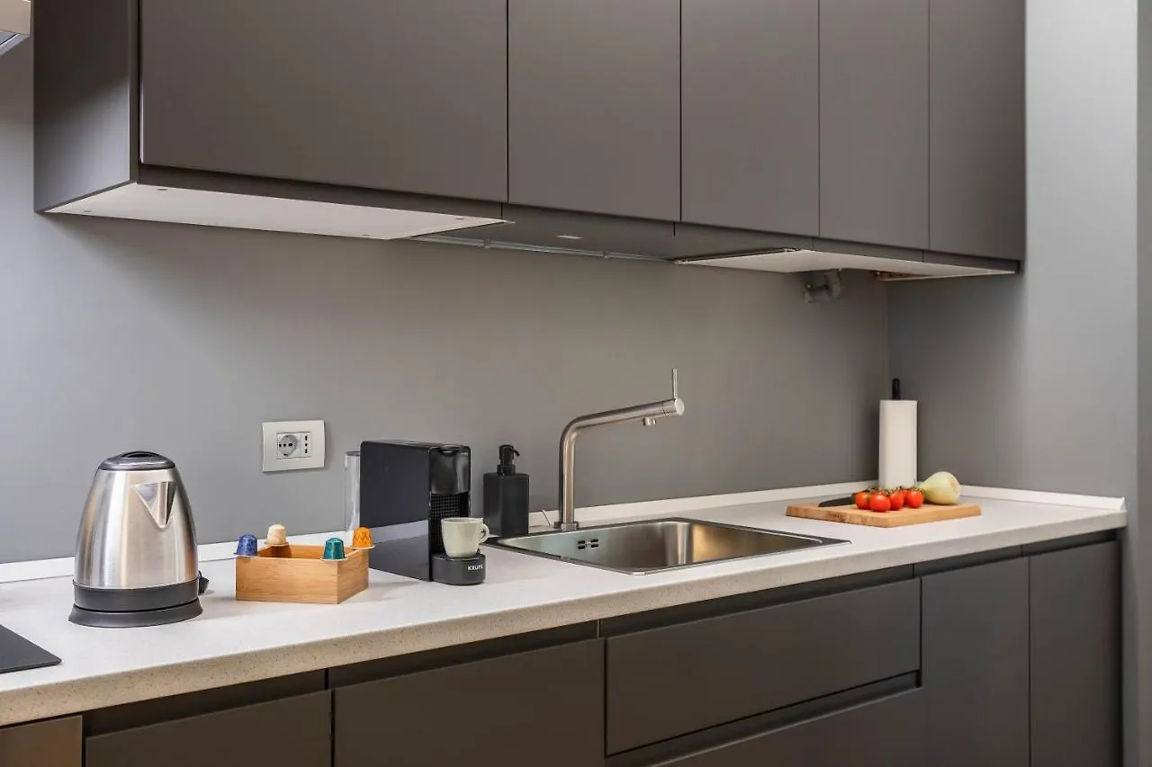 Lovely Apartment Milan - Duomo - Milan Lin Airport