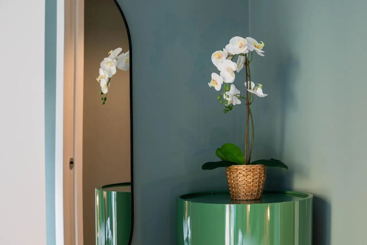 Lovely Apartment Milan - Duomo - Milan Lin Airport 0*,  Italy