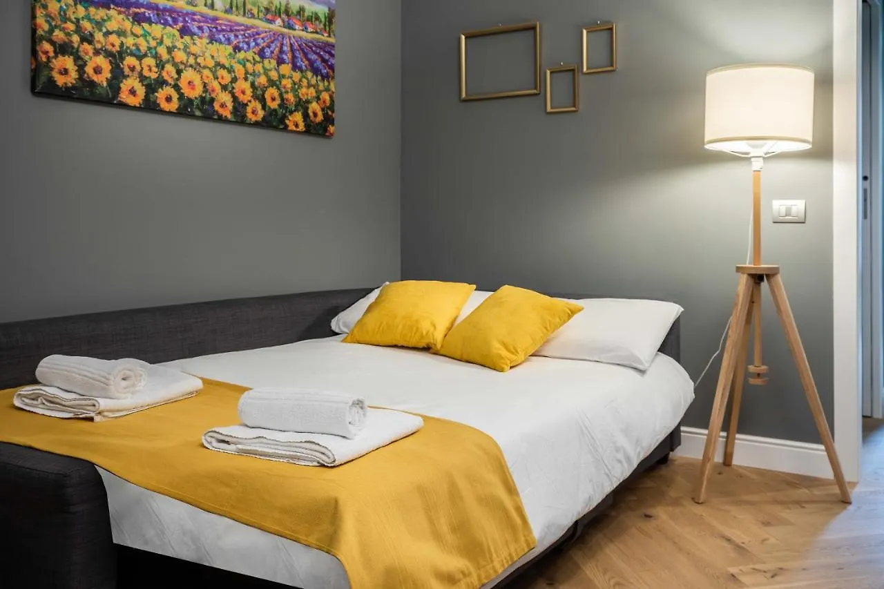 Lovely Apartment Milan - Duomo - Milan Lin Airport